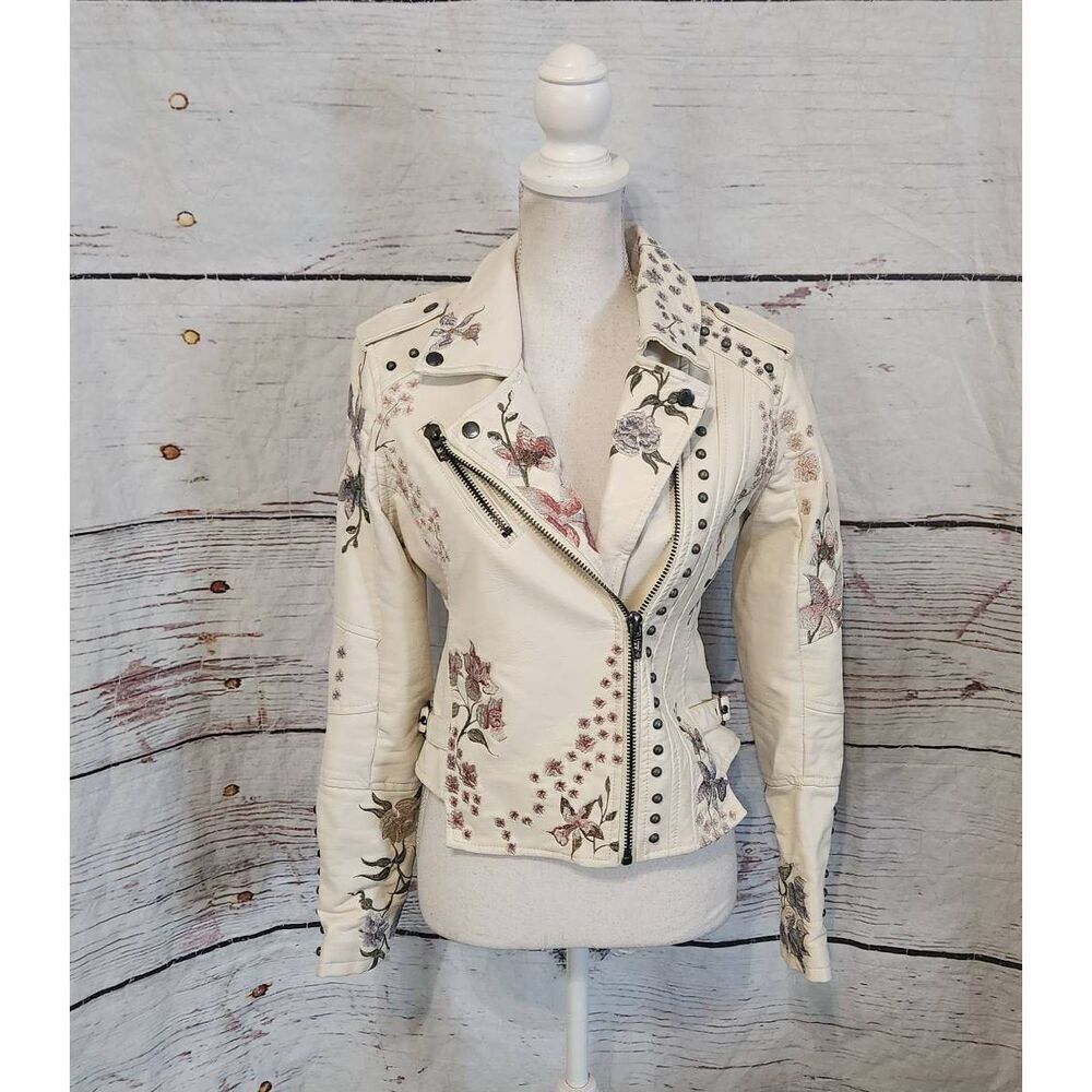 Blanknyc Embroidered Floral Faux Leather Moto‎ Jacket Size Small